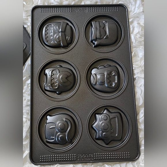 Sweet Creations Monster Cookie Mold - Picture 2 of 4